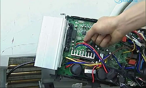 振安美的空调电话是多少